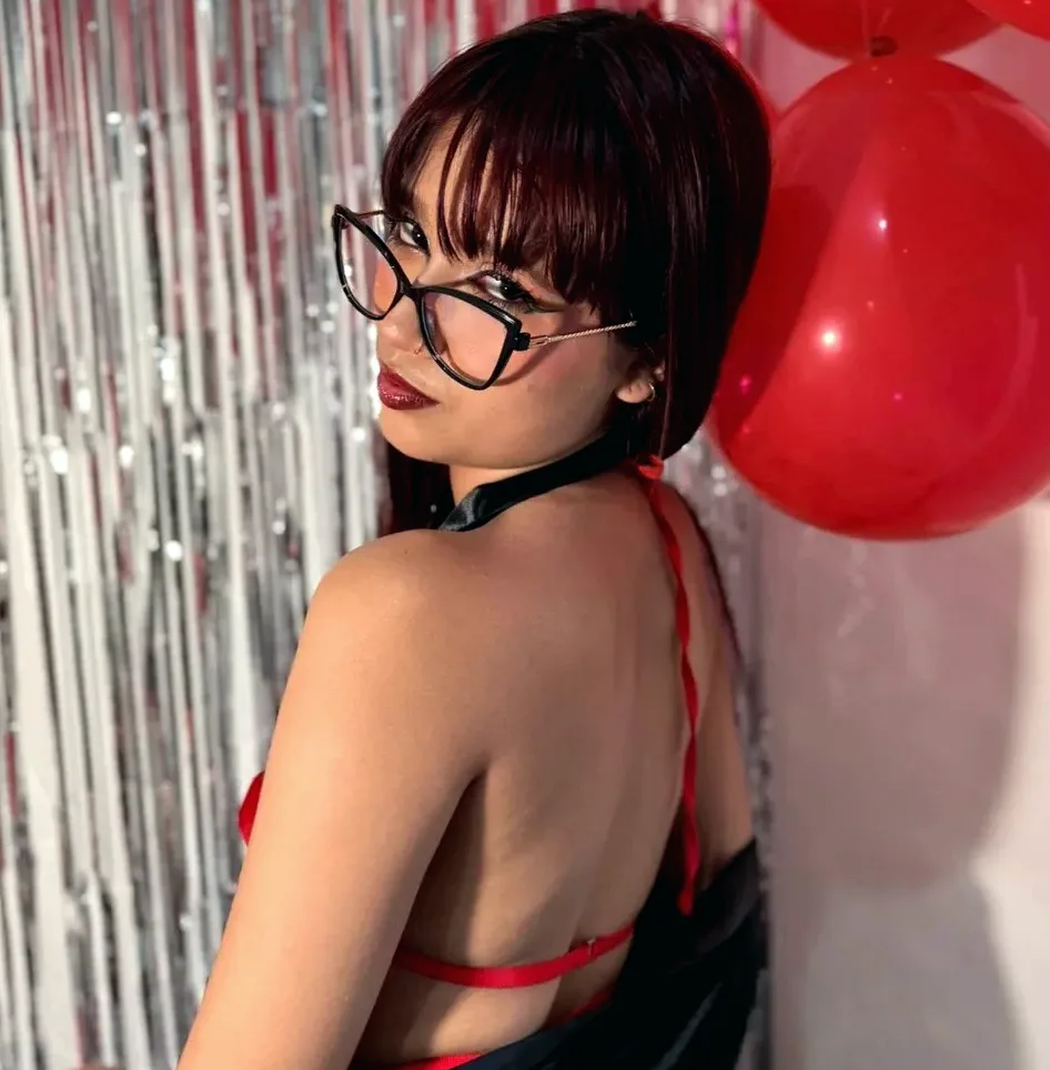 Harleen, 18