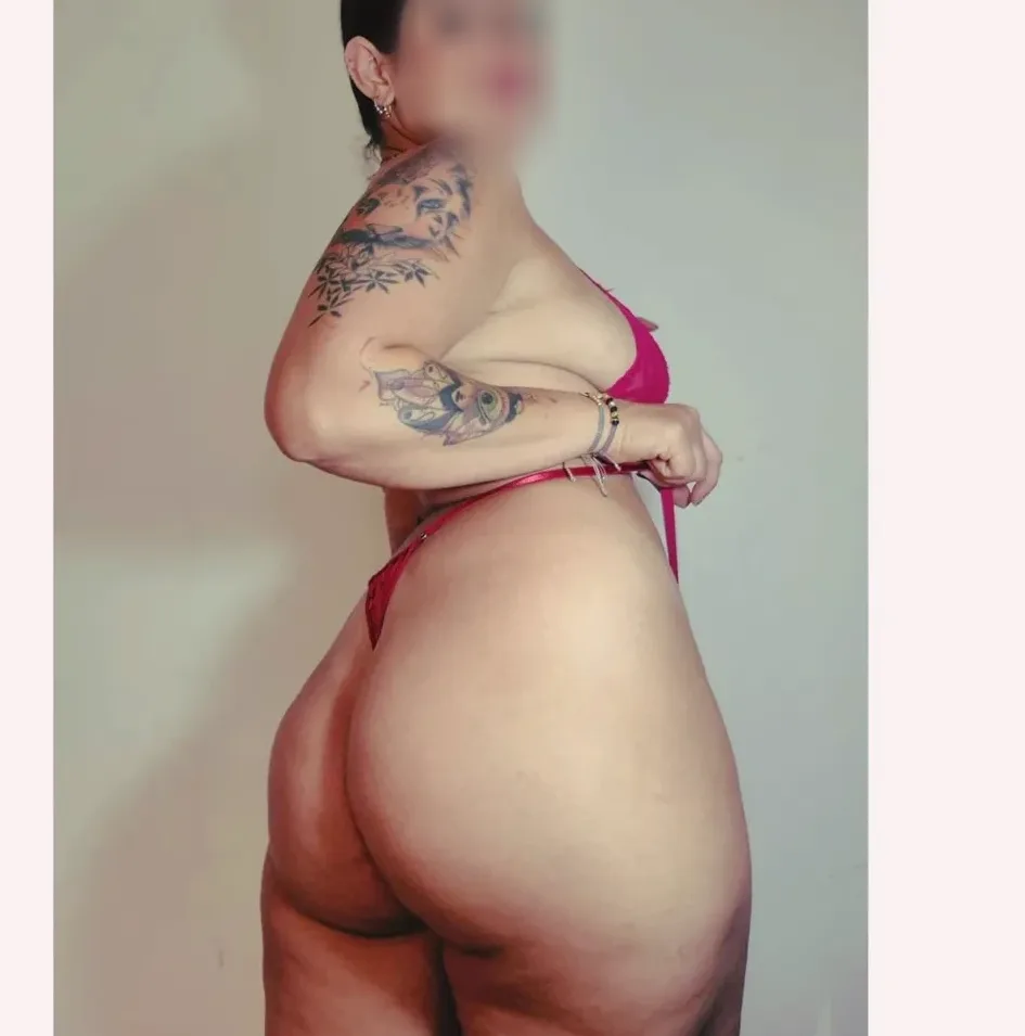 Harleen, 33