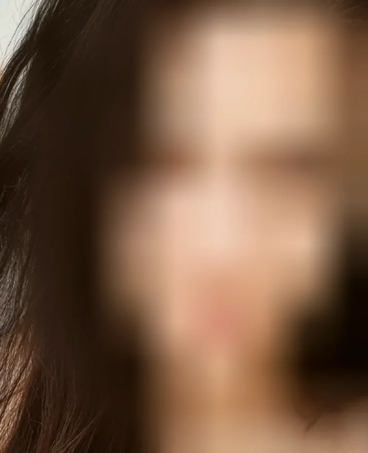 Megan, 28
