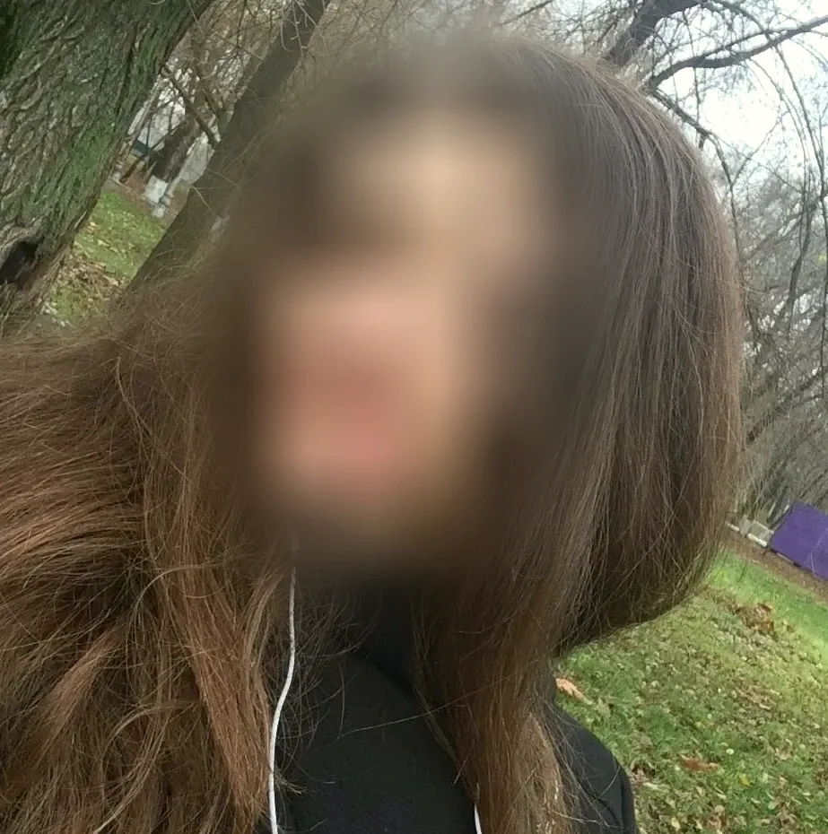 Mia, 36